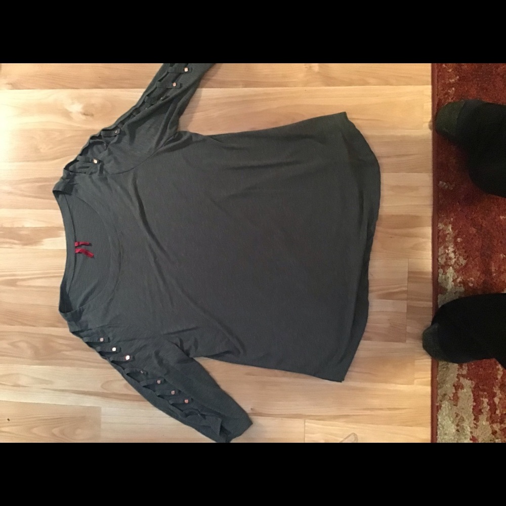 3/4 sleeve, ladder sleeve, Love Scarlett top,